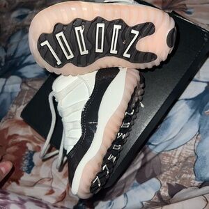 Jordan 11 retro brown with pink gum bottoms 4c